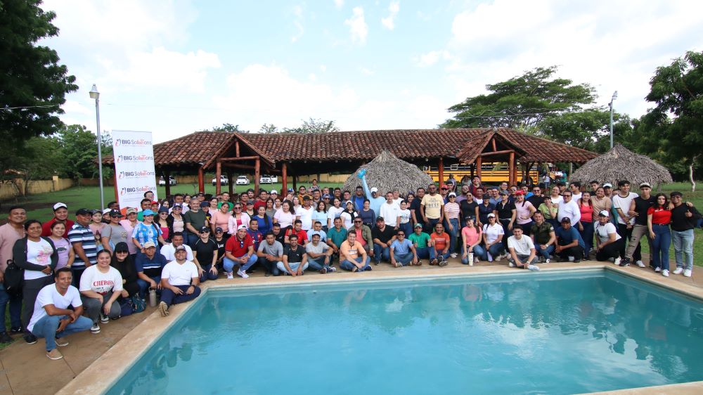 Colaboradores de Banpro participan en Team Building