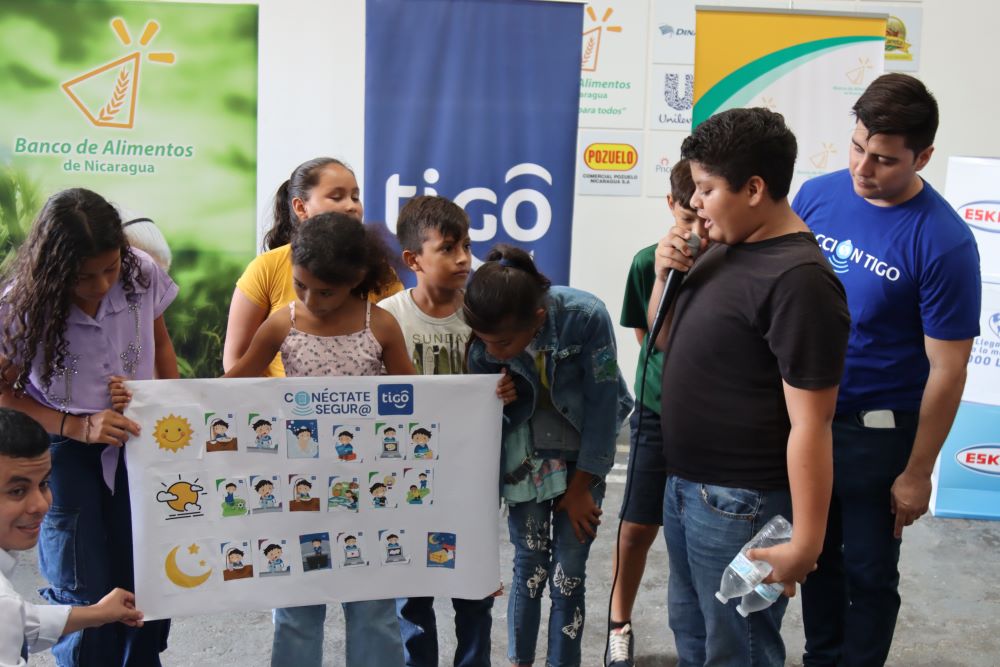 Tigo y UNICEF promueven el uso seguro del internet 