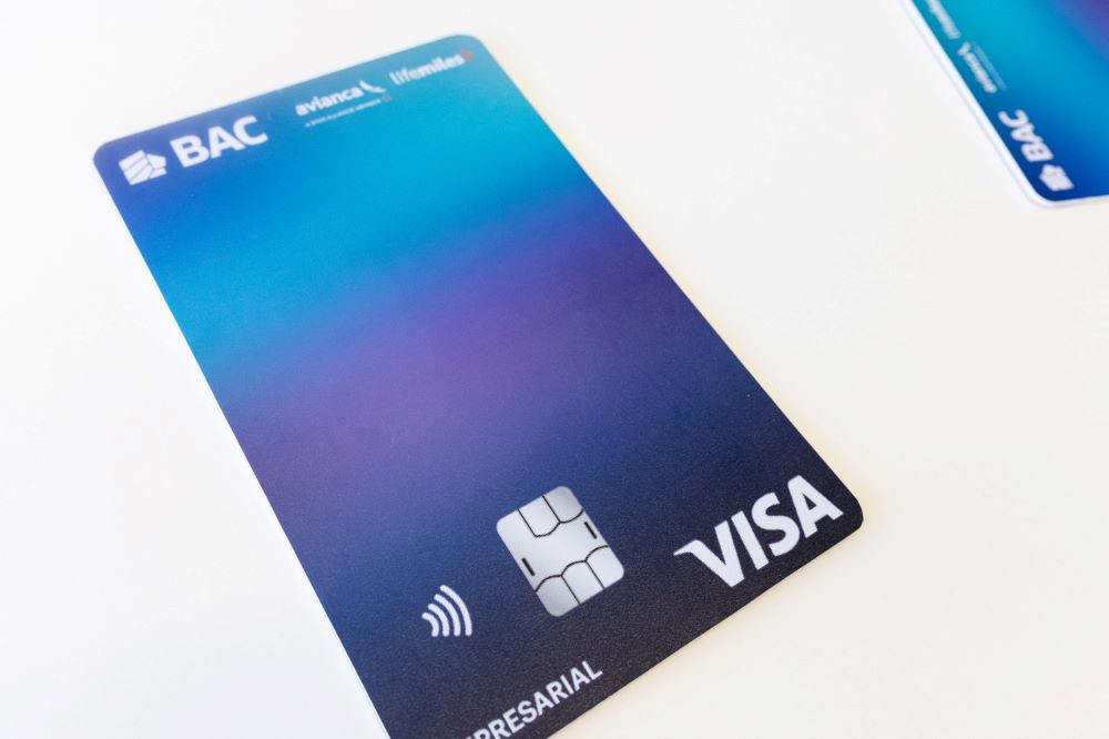 BAC presenta tarjeta empresarial regional con millas para viajes de la empresa