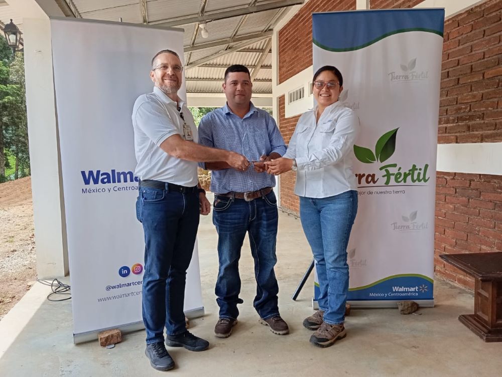 Walmart Nicaragua distingue la excelencia agrícola de sus socios estratégicos