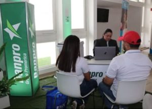 Banpro apoya emprendimientos pasteleros en feria Expo Mart 2026
