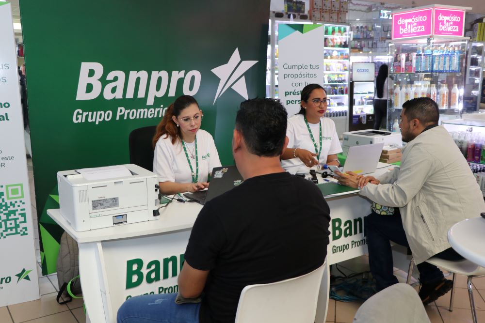 Banpro se acerca a sus clientes para promover sus servicios