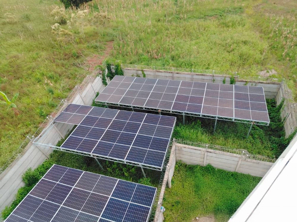 Tigo impulsa la conectividad sostenible con energía renovable
