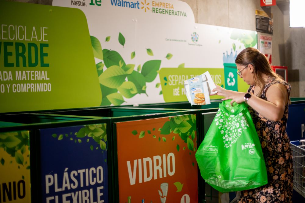 junto a aliados estratégicos, ha instalado siete estaciones de reciclaje Punto Verde 