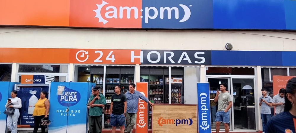 AMPM entrega 100 Televisores para vivir el Mundial a Toda Hora