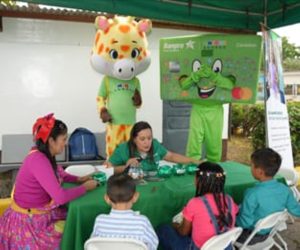 Banpro imparte educación financiera en INCASA