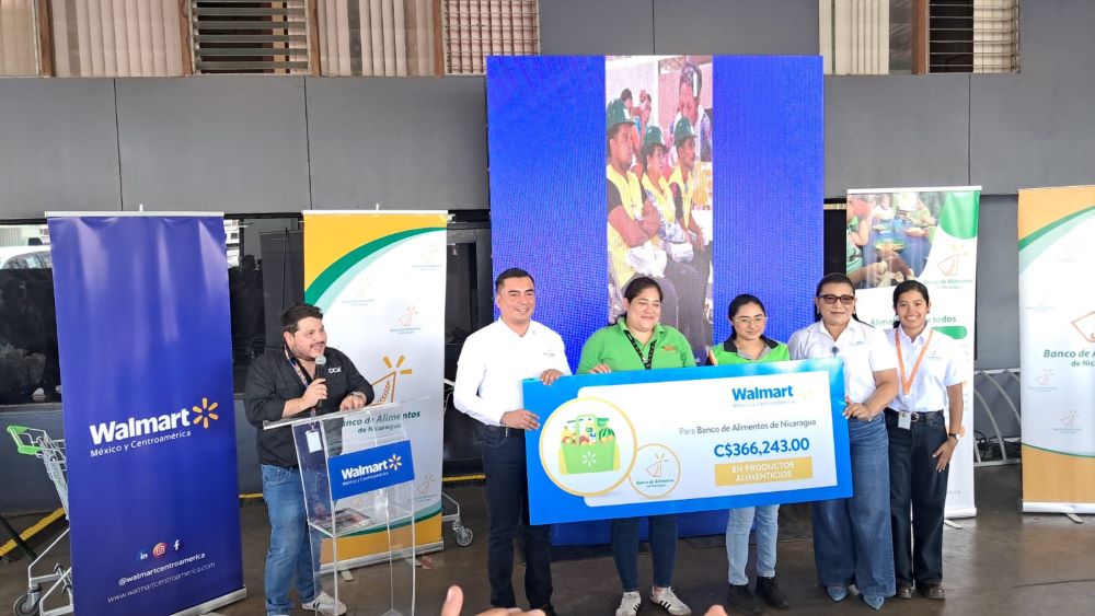 Walmart Nicaragua dona un camión nuevo y recursos económicos al Banco de Alimentos