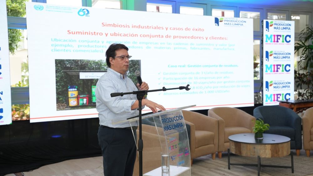Banpro impulsa tecnologías limpias y sostenibilidad en foro nacional
